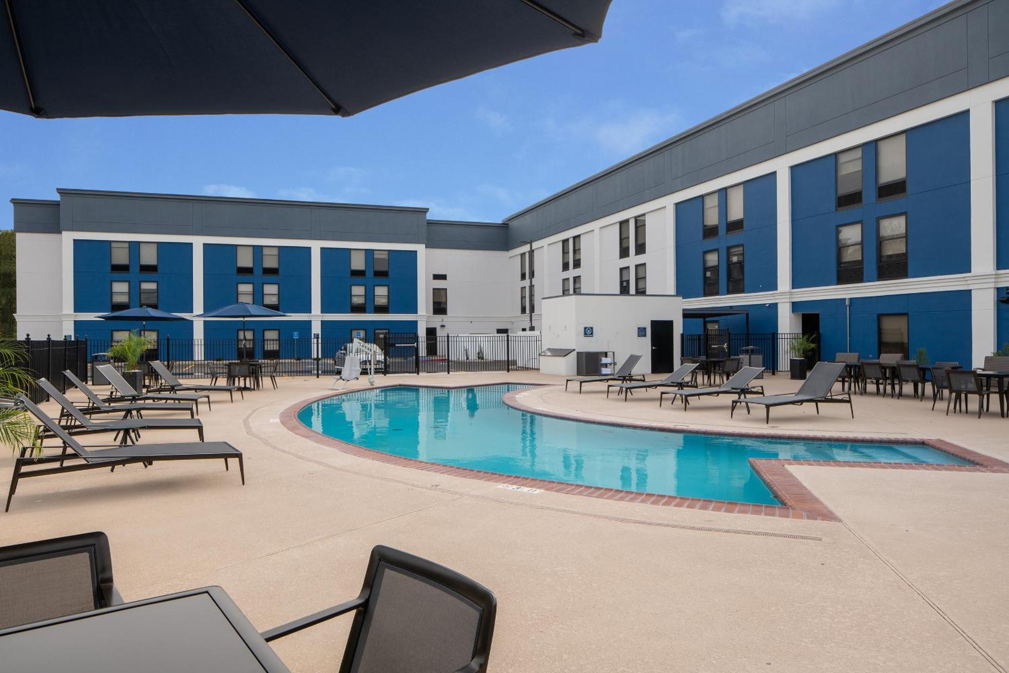 Four Points By Sheraton Alexandria Exterior photo